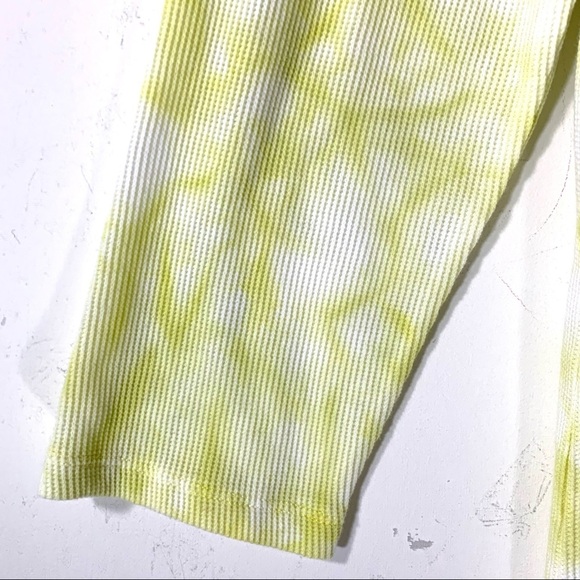 Style & Co Lime Tie Dyed Waffle Knit Henley Top NWT - Picture 2 of 9